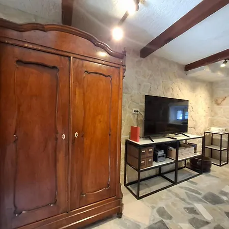 Holiday home Mala Kuca Od Soli Pokraj Mora 4 Osobe *