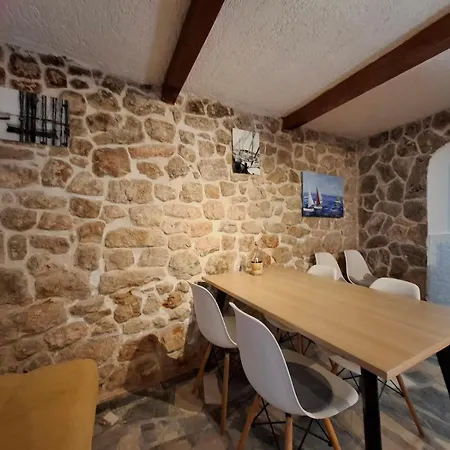 Mala Kuca Od Soli Pokraj Mora 4 Osobe Holiday home *