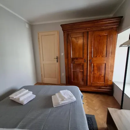 Mala Kuca Od Soli Pokraj Mora 4 Osobe *
